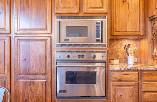 Power Ranch House | Luxe Southwest Villa: Heated Pool + Pool Table