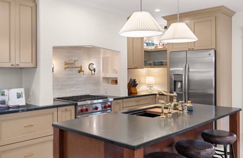 East Nashville House | *Luxe* Spacious & Quiet 10 Min to Downtown