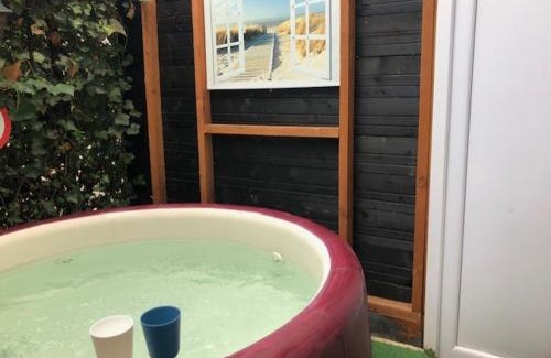 Apeldoorn Zuid Apartment | Luxe WELLNESS apartment Apeldoorn with JACUZZI and SAUNA