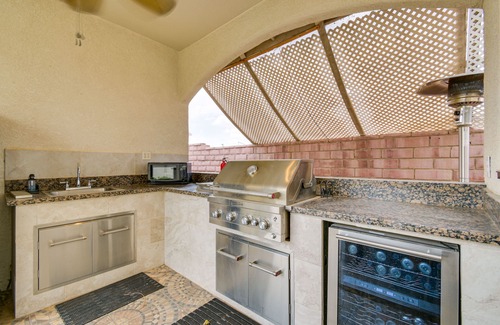 Yuma Cottage | Luxe Yuma Home With Private Pool!