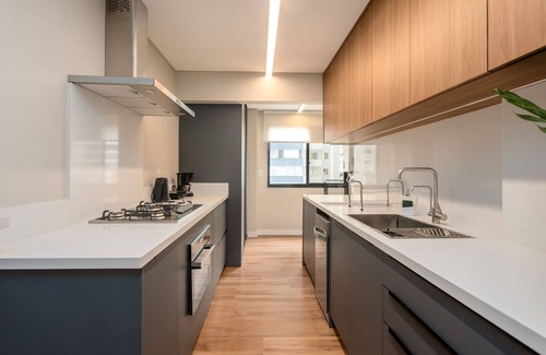 South Region Apartment | Luxo à Beira-mar: 4 Suítes, Jacuzzi e Sofisticação na Av. Atlântica