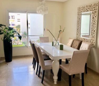Casablanca Apartment | Luxueux appartement Bay view dans une résidence avec magnifique jardin