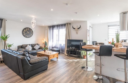 Viriat Apartment | - LUXUEUX CASA SELVA - Parking Gratuit - Spacieux - balcon - Wifi