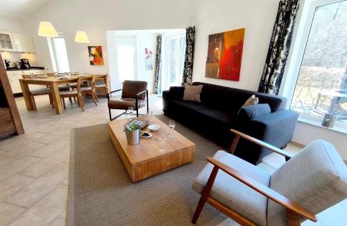 Ferienhausgebiet Hillenseifen House | Luxuriöses, familienfreundliches Ferienhaus ,Amy, mit Whirlpoolwanne, Kamin und Garten