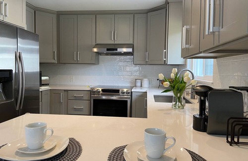 Los Gatos Condo | Luxurious 2 bed/2 bath, EV charger, comfortable, convenient location.