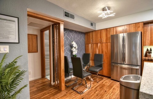 East Mesa Condo | Luxurious 2B/2B Executive Condo Pets Considered, Heated Community Pool & Hot Tub