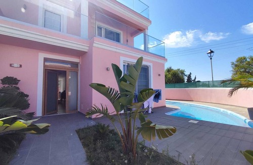Monte Raposo House | Luxurious 3 bedroom villa with pool, e-charging station, terrace with sea view, parking lot