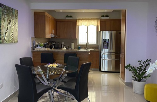 Santiago Province Apartment | Luxurious 3-bedroom apartment with AC and WiFi in the marvelous Rincon Largo