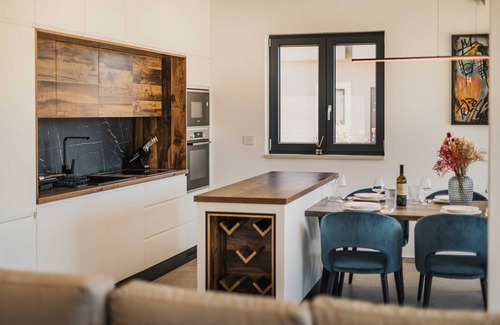 Gulici Villa | Luxurious 3-BR spa villa with heatable pool close to beaches