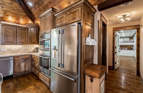 Gober Other | Luxurious 4 BR Farmhouse with Private Lake