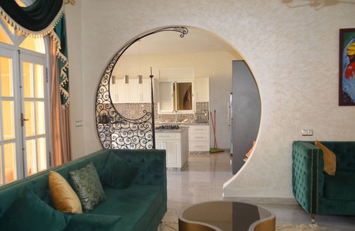 Ait Hadi Villa | Luxurious 5-bedroom villa with swimming pool AC, WiFi in charming rural village