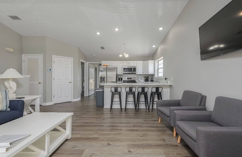 Bel Air House | Luxurious 6 BR Beachfront Villa