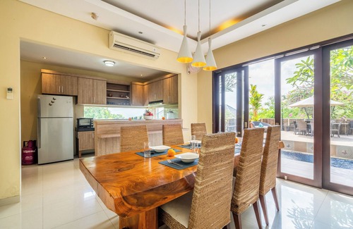 Kampial Villa | Luxurious 6 Bed Villa, Prime Location Nusa Dua