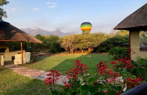 Hoedspruit Villa | Luxurious African Bush home in a magical wildlife setting near Kruger Game Park