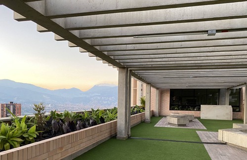 Los Naranjos Apartment | Luxurious and comfortable studio apartment in the heart of Medellín town