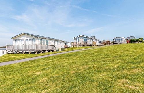 Wiseman's Bridge House | Luxurious and contemporary caravan.