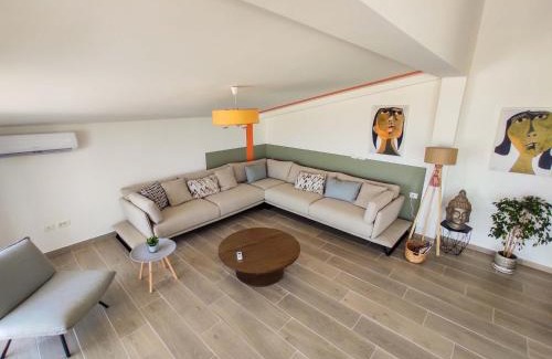 Tragjas Apartment | Luxurious Attic Apartment