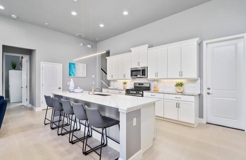 Marineland Acres House | Luxurious Beach House with heated pool