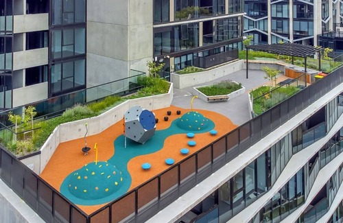 Reid Apartment | Luxurious Canberra CBD Corner Apartment