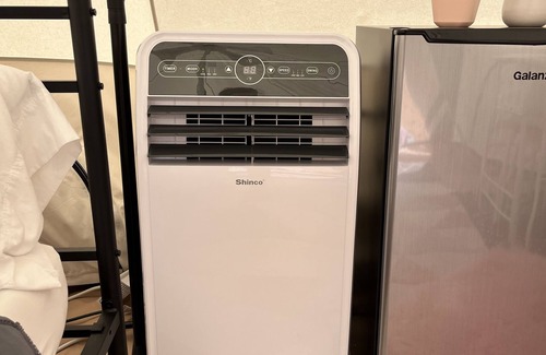 Canyon Lake RV Rental | Luxurious Canyon Lake glamping with hot tub + pool