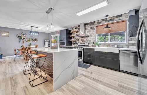 Guelph House | Luxurious Cottage in city