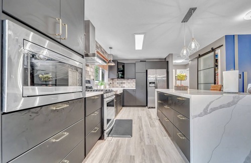 Guelph House | Luxurious Cottage in city