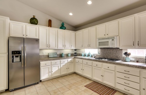 Indio House | Luxurious Country Club Home w/Amenities. Mins to Golf, IW Tennis, Polo, and MORE