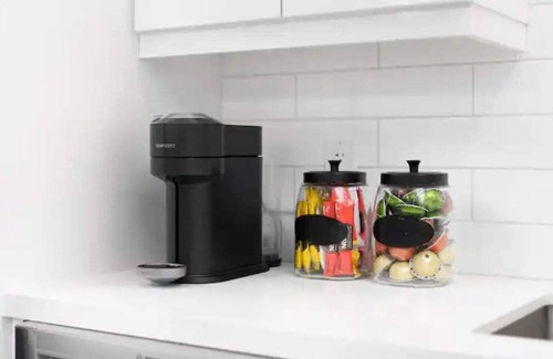 Niagara Falls House | Luxurious Escape