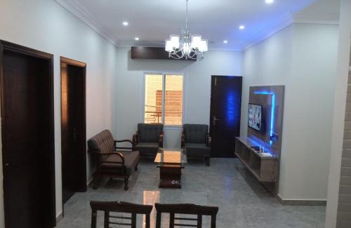 Gulshan-e-Iqbal Apartment | luxurious Family Apartment CP BERAR SOCIETY NEAR DHORAJEE