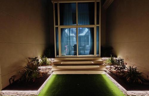Dubai Villa | Luxurious Five Bedroom Villa with Private Pool