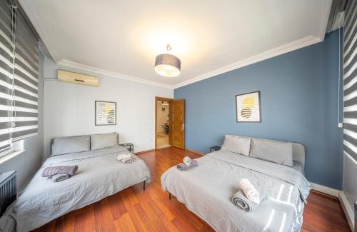 Gumussuyu Mahallesi Apartment | Luxurious Four Bedroom Apartment in Taksim, 4ACs