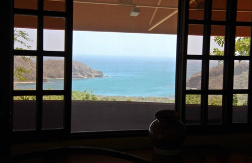 Los Miradores House | Luxurious Four Bedroom Home W/Ocean Views And 45,000 Gallon Pool