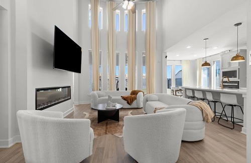 Katy House | Luxurious High Class 4Br Theatre Home