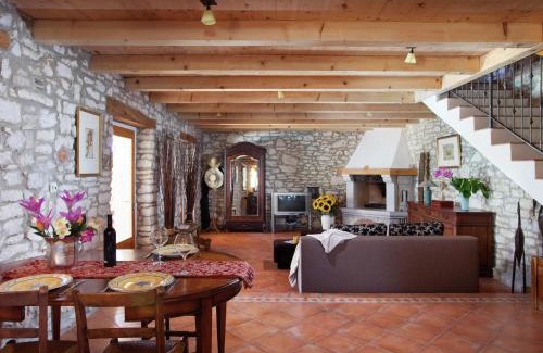 Puntera House | Luxurious Holiday Home in Barban with Private Pool