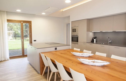 Santa Eulalia de Roncana House | Luxurious house with 5,000 m² of garden. Pool, air conditioning and barbecue.