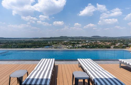 Menlyn Apartment | Luxurious Menlyn Maine 1 Bedroom on 12th Floor with Stunning Views & No Load Shedding