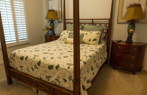 Ko Olina Condo | Luxurious Ocean View Condo - steps from the beach!