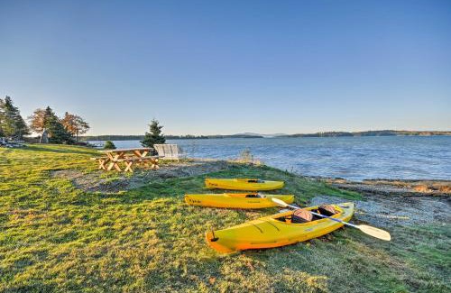 East Sullivan House | Luxurious Oceanfront Flanders Bay Home with Kayaks!