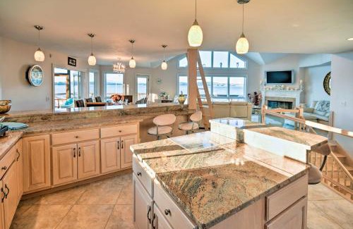 East Sullivan House | Luxurious Oceanfront Flanders Bay Home with Kayaks!