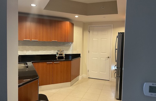 Kingston Condo | Luxurious Oceanfront Condo- Stunning Views & World-Class Amenities-30 days min.