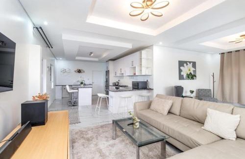 Eikenbosch House | Luxurious Penthouse Getaway !