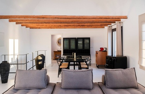 Imerovigli Villa | Luxurious Santorini Escape | Villa Imerovigli | Private Infinity Pool |.