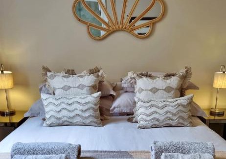 Sea Point Apartment | Luxurious Sea Point Apartment