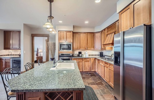 River Run Condo | Luxurious Ski-In/Ski-Out Condominium in the Heart of Mountain Paradise