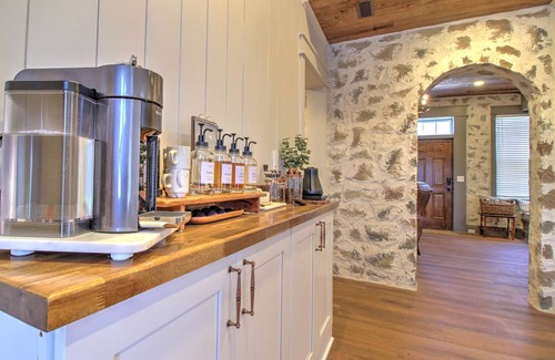 St. Charles House | Luxurious, spa-like retreat steps from Main St.