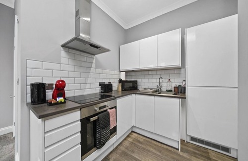 Maidstone Apartment | Luxurious Spacious Flat Maidstone with parking