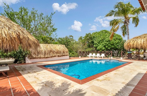 Kralendijk Villa | Luxurious, Spacious, Private Villa with Magna Pool & Magnificent Tropical Garden