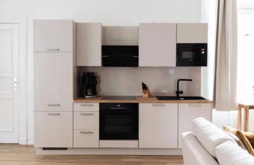 Mitte Apartment | Luxurious Stay in Central Berlin – Perfect for Groups & Families