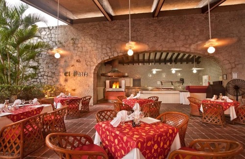 Las Gaviotas Condo | Luxurious Studio Suite at El Cid Granada Hotel