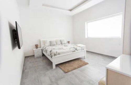 Osu Klottey Apartment | Luxurious Superior Apartment One Bedroom Space available